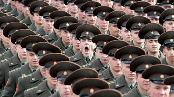 Меня за такое чуть на губу не отправили.