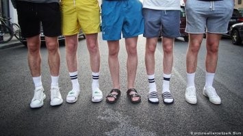 Специально для тебя картинку нашёл: 4 мужика и чмо