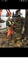 рожа у мужика довольная. диверсант, Ълядь...