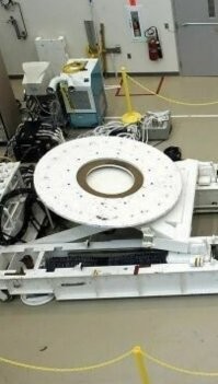 Судя по отверстиям, он удалил не 24 болта, а все 36..