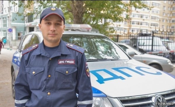 я надеюсь этому мужику повесят орден. впрочем, я более чем уверен, что в тот момент он не об ордене думал. короче, мужик!