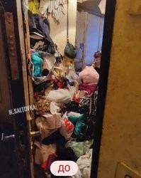 Сегодня в Харькове частично очистили такую же квартиру, это бедные больные люди, им нужна помощь, медицинская и волонтерская, что бы кто-то очищал их квартиры иногда.