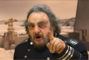 К игре "Дюна 2000", помнится, были неплохо подобраны актёры для видео к игре. 

Джон Рис-Дэвис (который Гимли во "Властелине Колец", например):