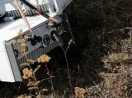 Просто недостроенная "сота". 
ОПСОС арендовал кусок земли у частника для установки БС. 

Соседям бы порадоваться, что связь норманая будет в деревне, но нет...