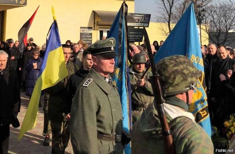 Ой, вэй... Кучка...  
А что там с памятниками Шухевичу?  Вроде как эсэсовец был.
Памятники тоже постанова и их "кучка" заказала.
А кто же там марши в честь эсэсовской дивизиии устраивает? Тоже кучка, человека 2-3?
Этих мразей далеко не кучка и главное -власть их поддерживает.