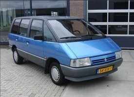 на Реношку похож