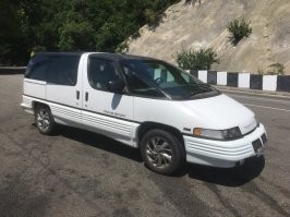 Только не транспорт а Транс Спорт, который в то время смотрелся как машина их фантастических фильмов, настолько футуристично выглядел