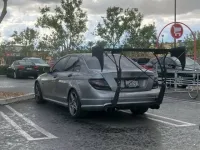 Это для экстренного торможения..опускаются и втыкаются зубьями как плуг в землю