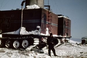 Рассказали бы лучше про "Харьковчанку".
«Харьковчанка»   антарктический вездеход, заводское обозначение «Изделие 404С», созданный в мае 1958 года на Харьковском заводе транспортного машиностроения имени Малышева.