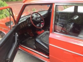 ВАЗ-2106 почти без пробега выставили на продажу за 3,8 млн рублей