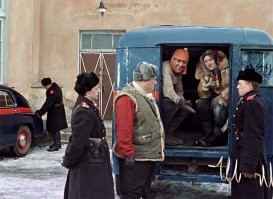 А может хотели снять продолжение "Самогонщиков"? Там тоже концовка подходящая....