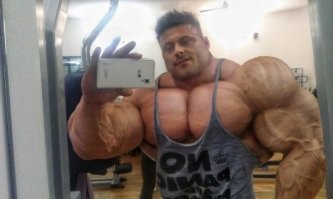 Таким макарам очередь к стоматологу на 10 лет в перед будет, а тот кто сечет вот такой будет: