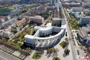 Хиросима, Кёльн..
Я когда смотрю на военные фото своего Минска - слышу запах гари..