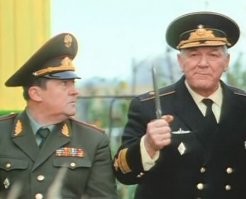 - Ну что, Левченко, не сдал братве Шарапова?..