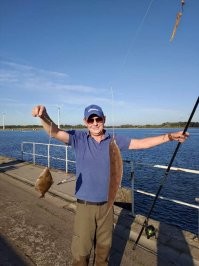 Хоть жена и орала все равно поехал покидать ;) правда уже вернулся домой , это больше рыбалка с берега .