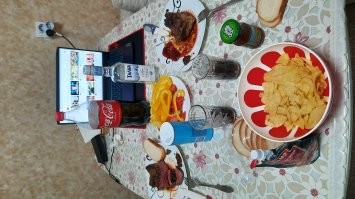 Всех с пятницей. Талка нормальная, мясо с кровью тоже хорошо заходит))))))))))