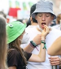 Поздно, уже есть тот, кого она чипсами кормит