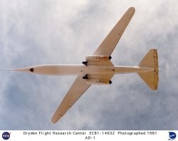 Самолет Ames-Dryden AD1. Разрабатывался NASA в 70-е