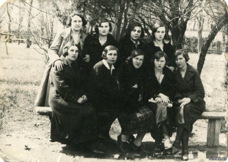 Моя мама в 1938 году окончила Краснодарский медицинский институт.