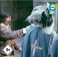 "Китайцы начали кричать "осторожно", "берегись" и бежали с детьми в магазины или просто подальше от места событий."
Ну да, ну да...