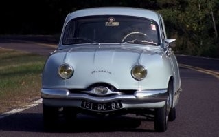 странная, но со своей харизмой