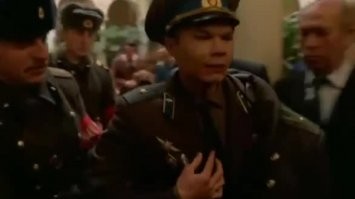 Скандалистка попыталась подраться с сотрудниками ресторана