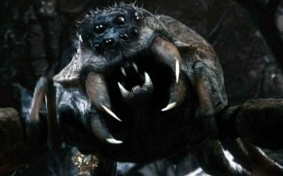 это просто между верхних