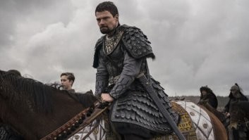 ага, козловский в викингах (сериал) ваще отблестал)) сыграл Вещего Олега христианином, который был язычником)))))  при этом и сам козловский и его войско в монгольских одеждах))))))