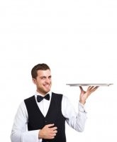 Официант никогда в накладе не останется.