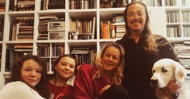 Кто же виноват в топливном кризисе? Британцы возложили вину на Грету Тунберг