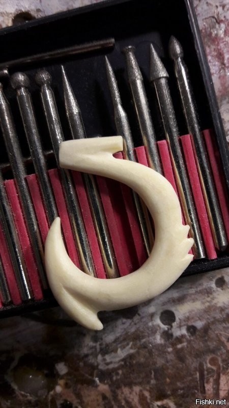 Тоже любим помастерить. От сувениров до декораций делаем все сами: