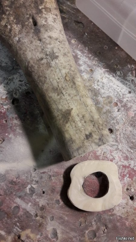 Тоже любим помастерить. От сувениров до декораций делаем все сами: