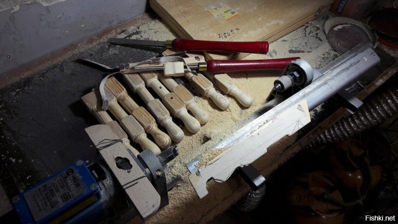 Тоже любим помастерить. От сувениров до декораций делаем все сами: