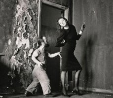 Полтора миллиона за потрогать за жопу?