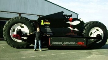 Roadog — самодельный мотоцикл-монстр весом в полторы тонны