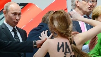 Первые сиськи после развода: