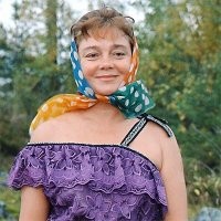 Преклоняюсь перед актёрским мастерством и Дорошиной и Даля - они оба великолепны и горячо почитаемы мной, но, блин, никак в голове не укладывается, как Даль в неё влюбился. Я понимаю, что она не такая простушка, каких играет, но никак не могу отделаться от ощущения, КАК моя любимая Надюха из "Любовь и голуби" свела с ума интеллигентного и где-то даже сноба Барыгина-Амурского - ну вот никак они у меня не складываются в пару.