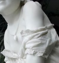 "Цирк уродцев": новые скульптуры в Нижегородской области стали посмешищем