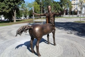 А как вам дырявый кентавр из Пензы ? 
Что бл@ть они курят ??? 
Как такое можно НАВАЛЯТЬ ?