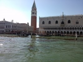 На чем на самом деле стоит Венеция