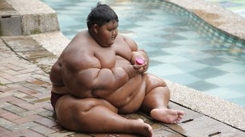 Нехрен ползать где попало, мужиков везде навалом.