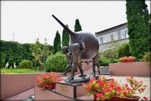 "Цирк уродцев": новые скульптуры в Нижегородской области стали посмешищем