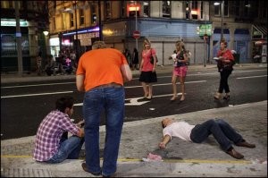 Британские свиньи больше всех синячат в своих пабах.