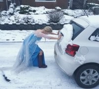 Молодец, в резиновых сапогах.)