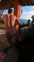 Самый отважный в этой gif-ke, это оператор!Мало того, что нужно было так же удачно прыгнуть в воду вслед за этим понторезом, так и постоянно держать его в объективе