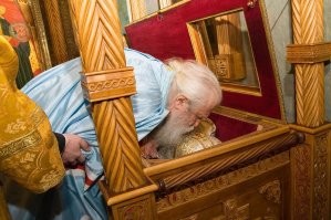 Тебе РЕАЛЬНЫХ некрофилов показать?Ну смотри!Это практикуется в церквях если что.