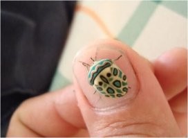 Жук скорее в стиле "Гжель"