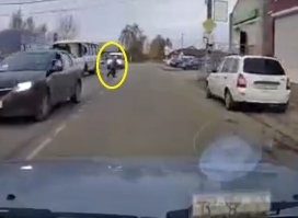 Если бы была нормальная (40, как предписывает знак) с такого расстояния спокойно затормозил бы!