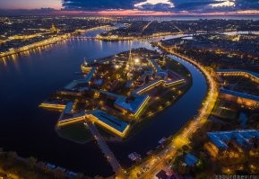 И от меня не очень далеко похожая крепостюшка расположилась