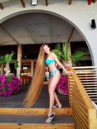 Да черт с ними с волосами. Там все остальное - огого!